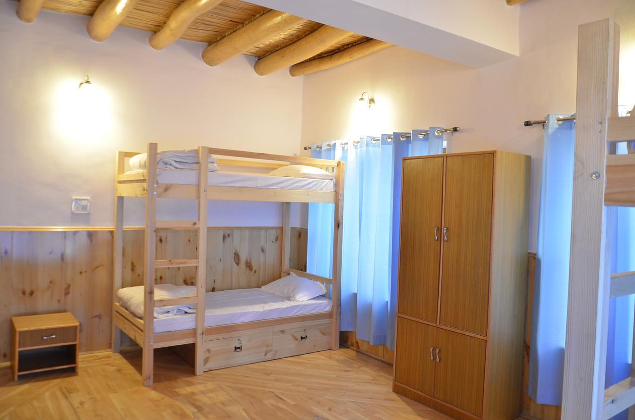 Raybo Hostel Leh Ngoại thất bức ảnh