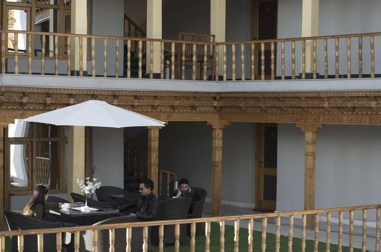 Raybo Hostel Leh Ngoại thất bức ảnh